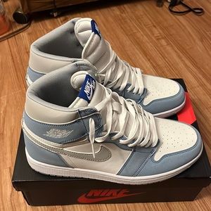 Jordan 1 hyper royal reps